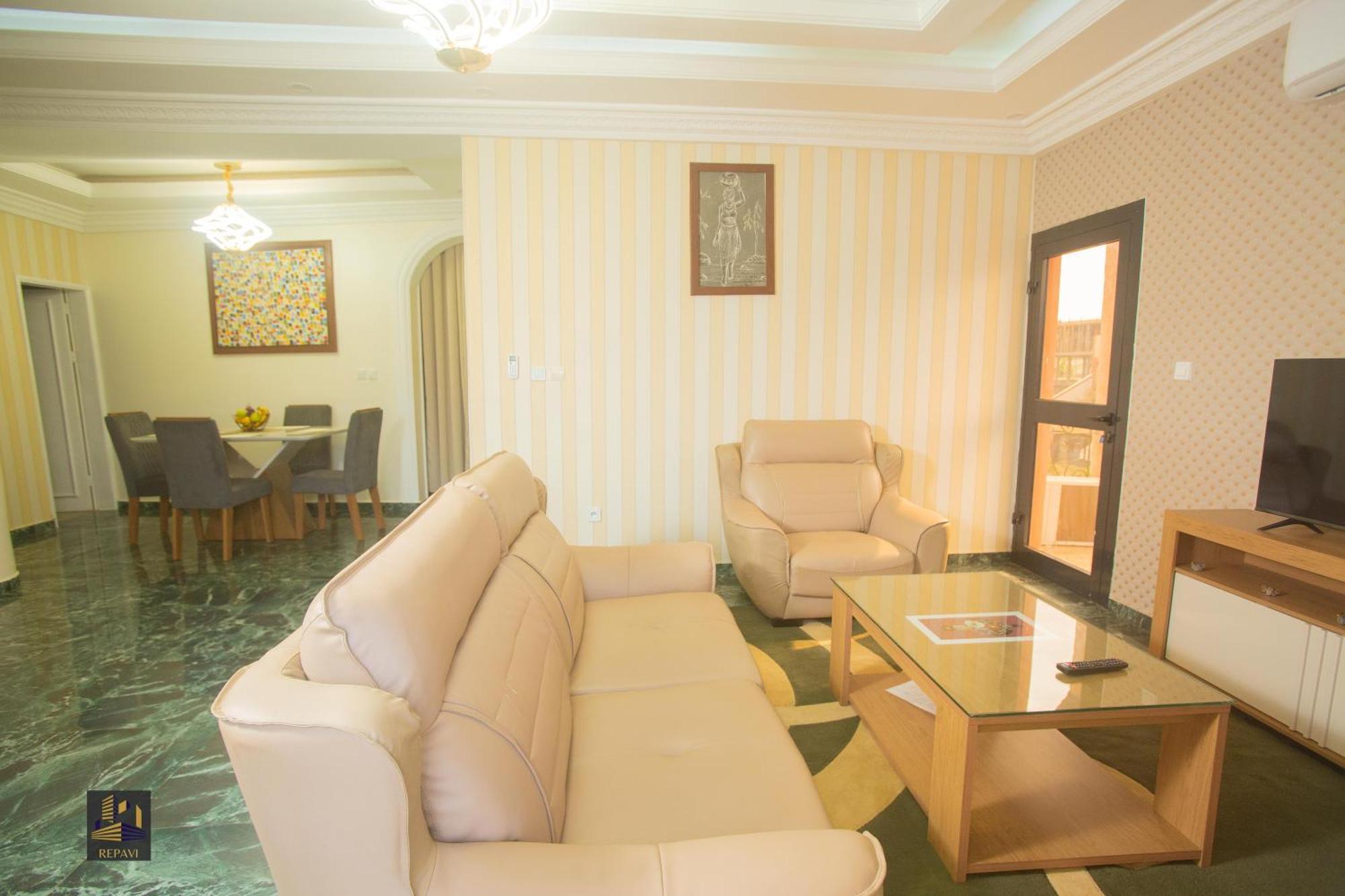 Repavi Lodge Яунде Екстер'єр фото