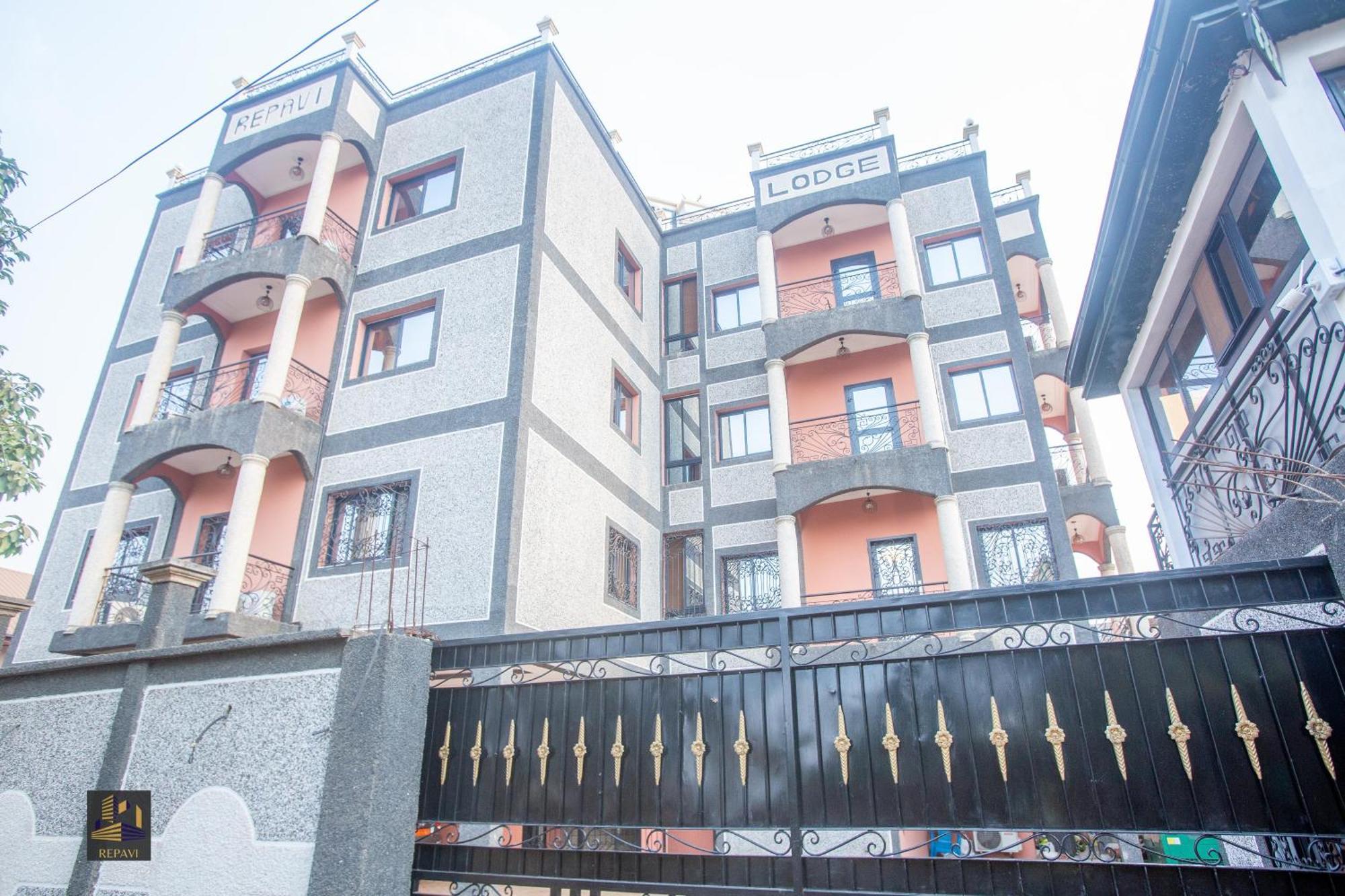 Repavi Lodge Яунде Екстер'єр фото